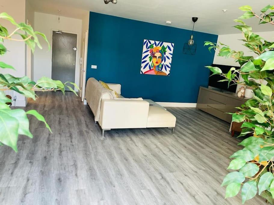 沃金Stunning Huge Openplan 2Bed Flat公寓 外观 照片
