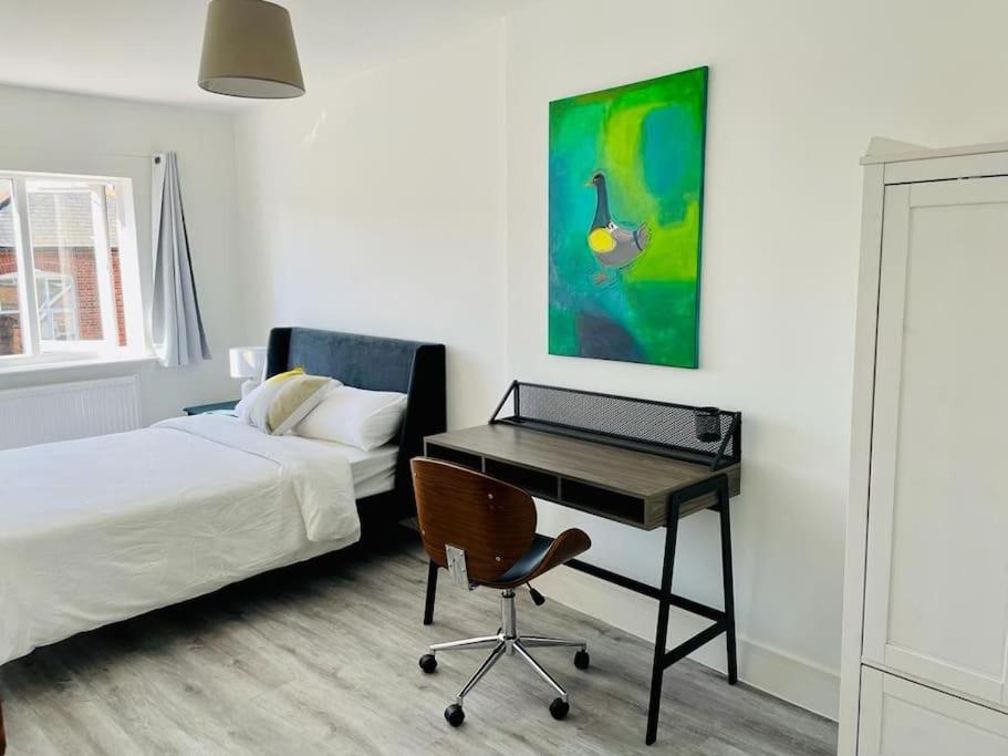 沃金Stunning Huge Openplan 2Bed Flat公寓 外观 照片