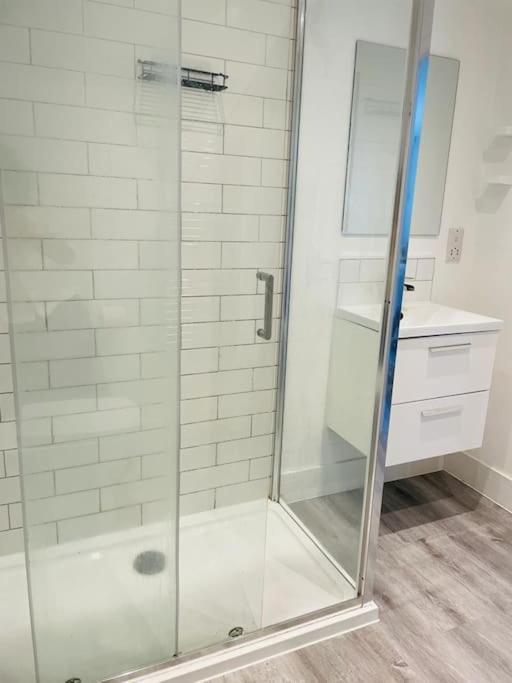 沃金Stunning Huge Openplan 2Bed Flat公寓 外观 照片
